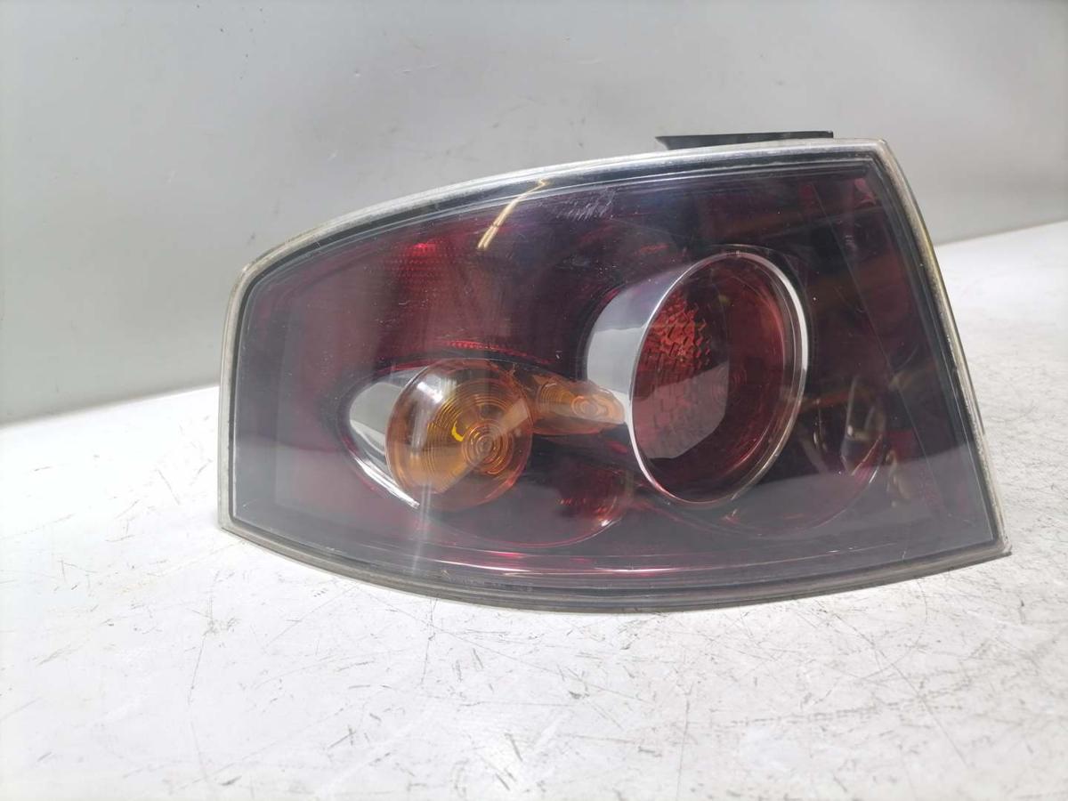 Seat Ibiza 6L original R&uuml;cklicht R&uuml;ckleuchte Schlussleuchte links au&szlig;en get&ouml;nt Bj.2006